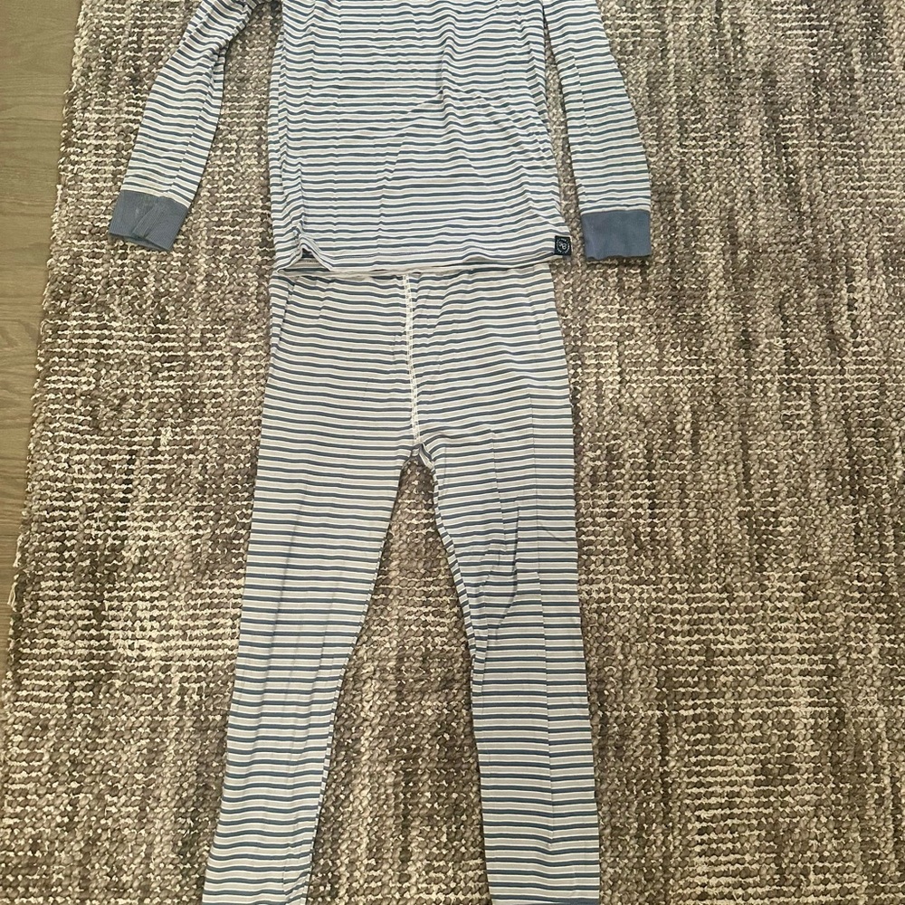 Soft bamboo Brand Kids Pajama Set - excellent condition